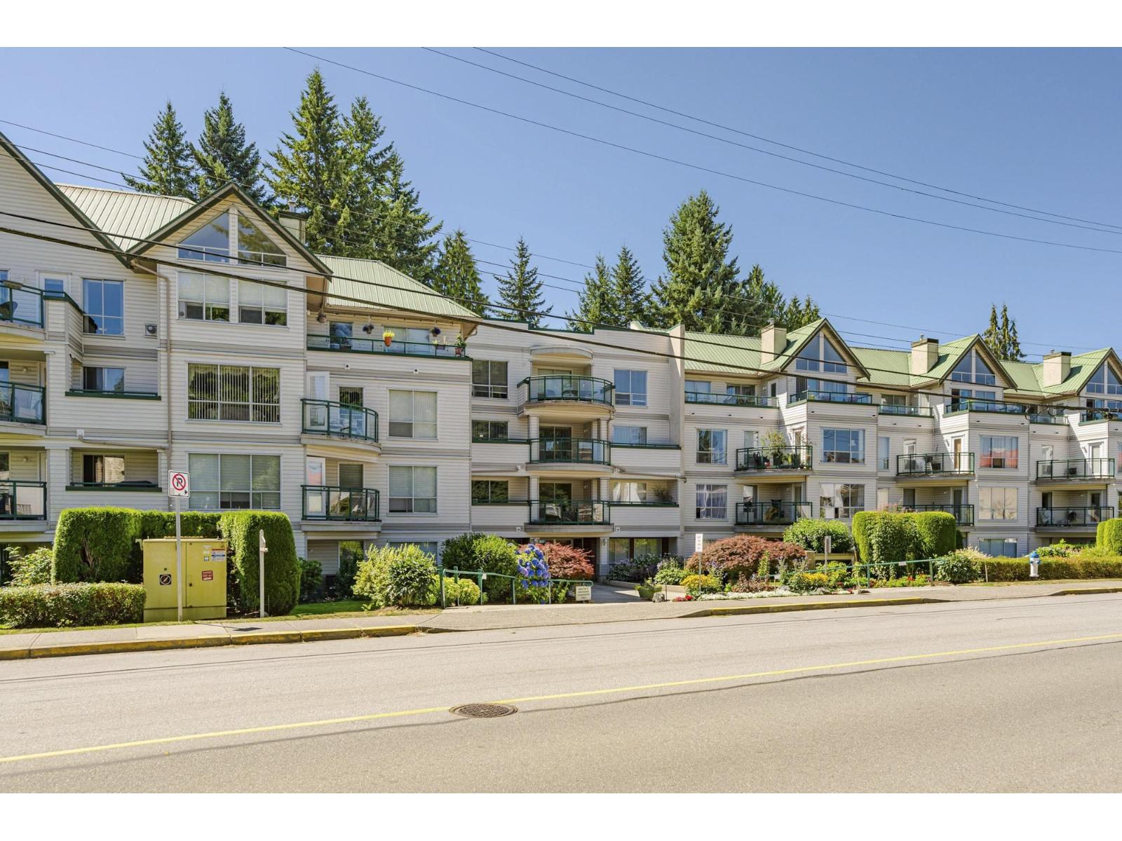 302 33280 E Bourquin Crescent, Abbotsford, British Columbia  V2S 7K2 - Photo 3 - R3138219