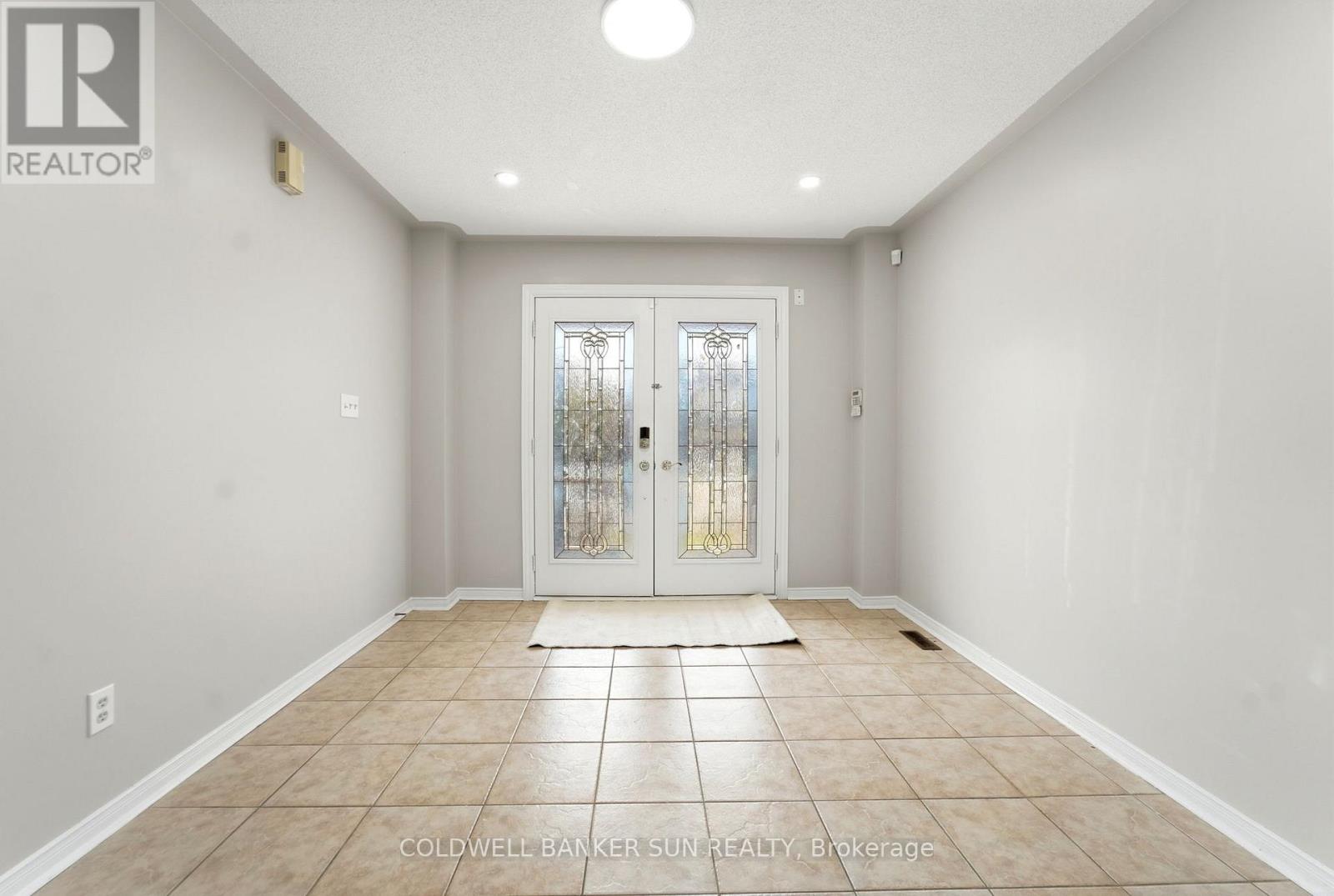 67 Tufton Crescent, Brampton, Ontario  L7A 3J2 - Photo 3 - W13473700