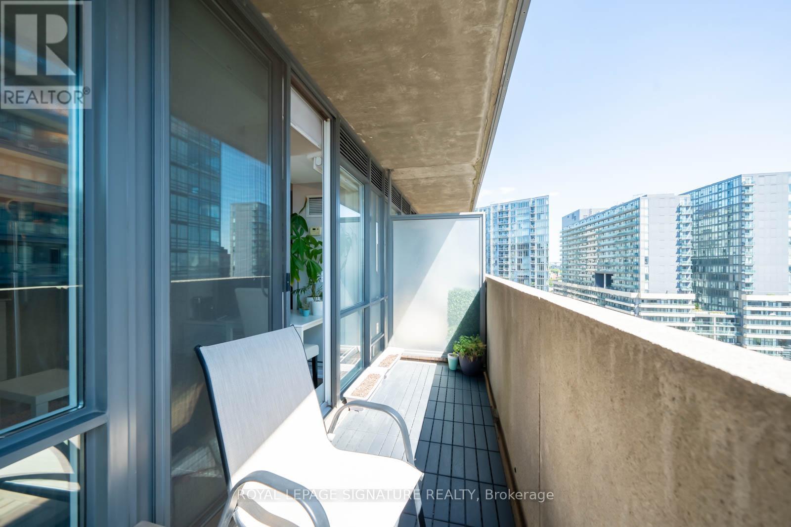 1208 - 20 Joe Shuster Way, Toronto, Ontario  M6K 0A3 - Photo 10 - W13473928