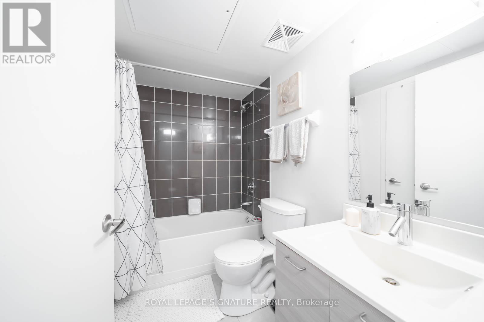 1208 - 20 Joe Shuster Way, Toronto, Ontario  M6K 0A3 - Photo 8 - W13473928