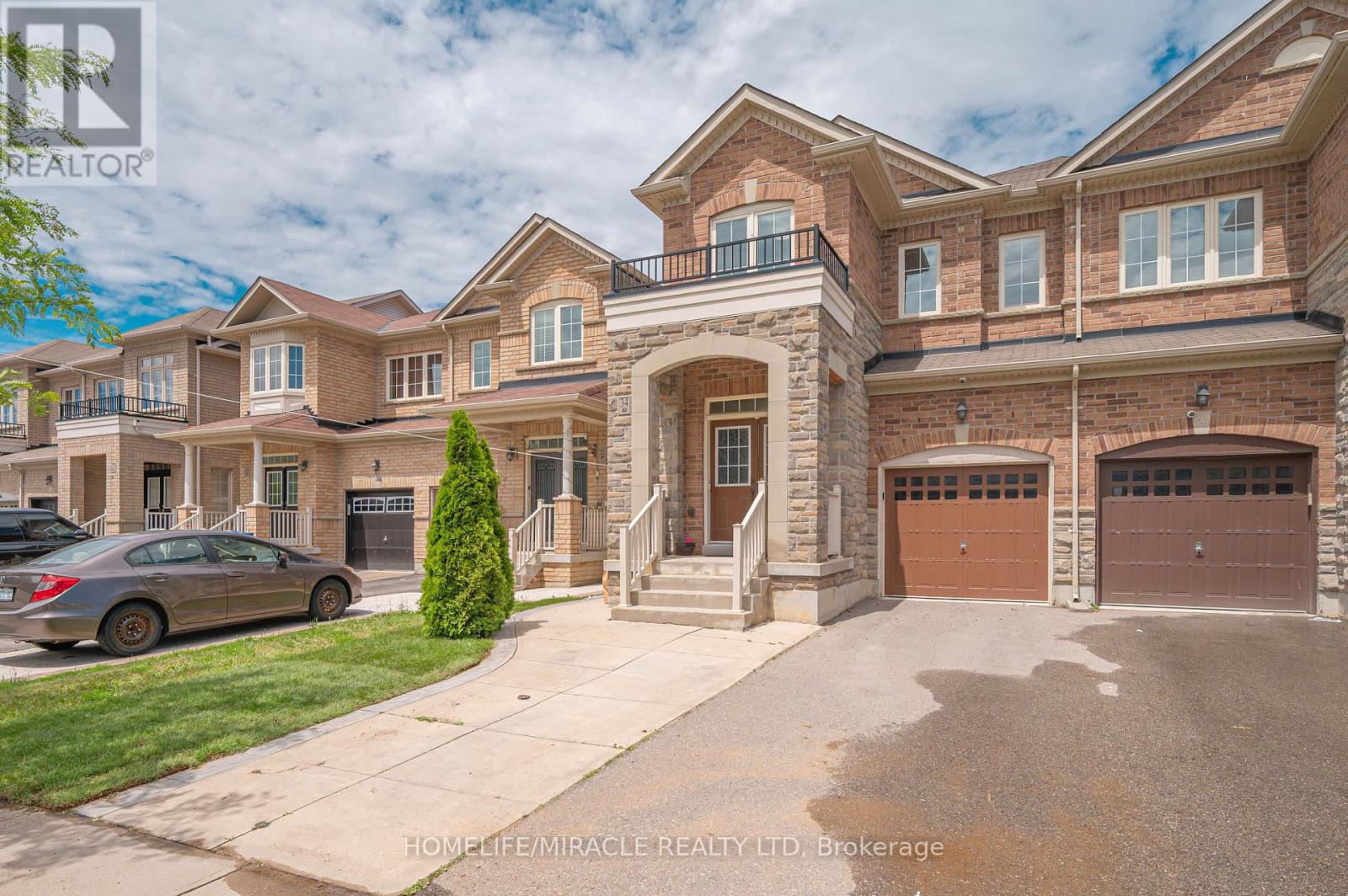 34 Washburn Road, Brampton, Ontario  L6P 3V6 - Photo 1 - W13473946