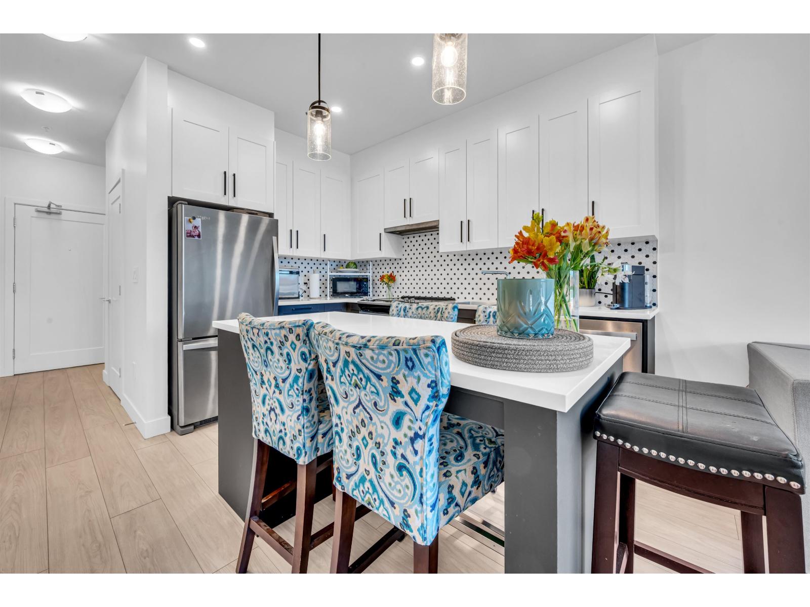 319 18811 72 Avenue, Surrey, British Columbia  V4N 6W7 - Photo 2 - R3138232
