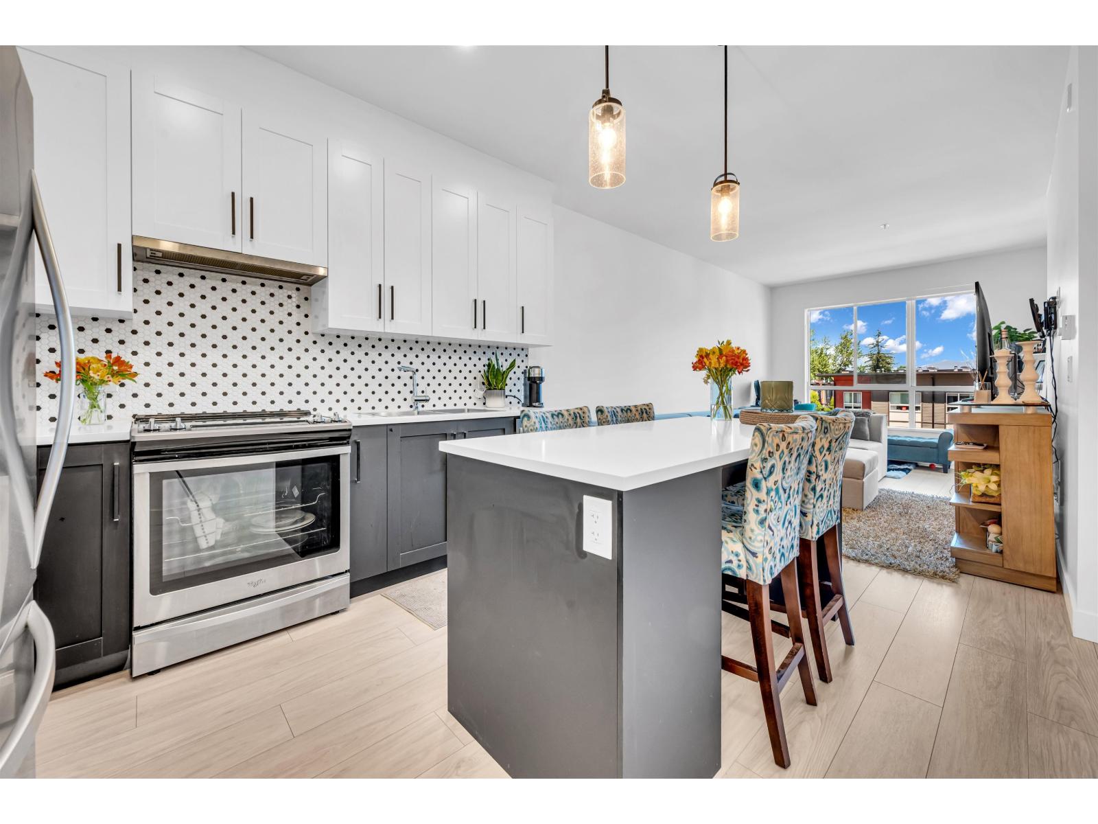 319 18811 72 Avenue, Surrey, British Columbia  V4N 6W7 - Photo 4 - R3138232