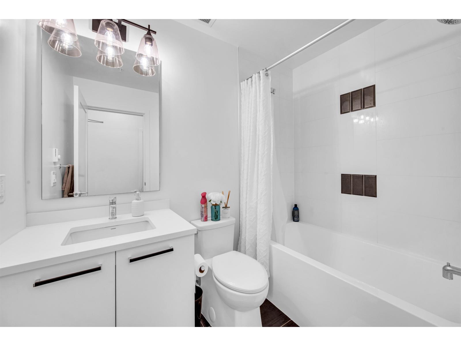 319 18811 72 Avenue, Surrey, British Columbia  V4N 6W7 - Photo 7 - R3138232