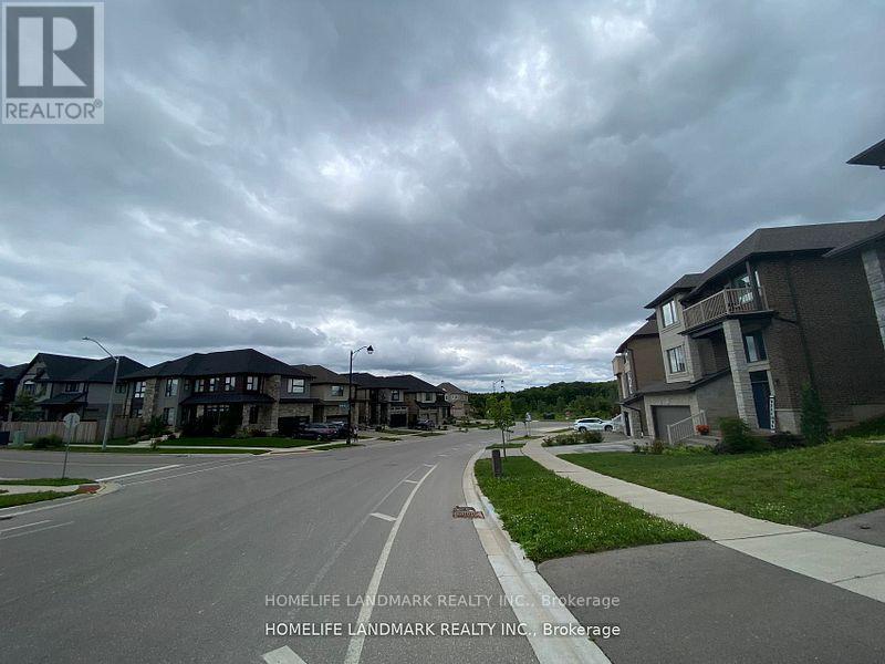 561 Mayapple Street, Waterloo, Ontario  N2V 2E3 - Photo 2 - X13473716