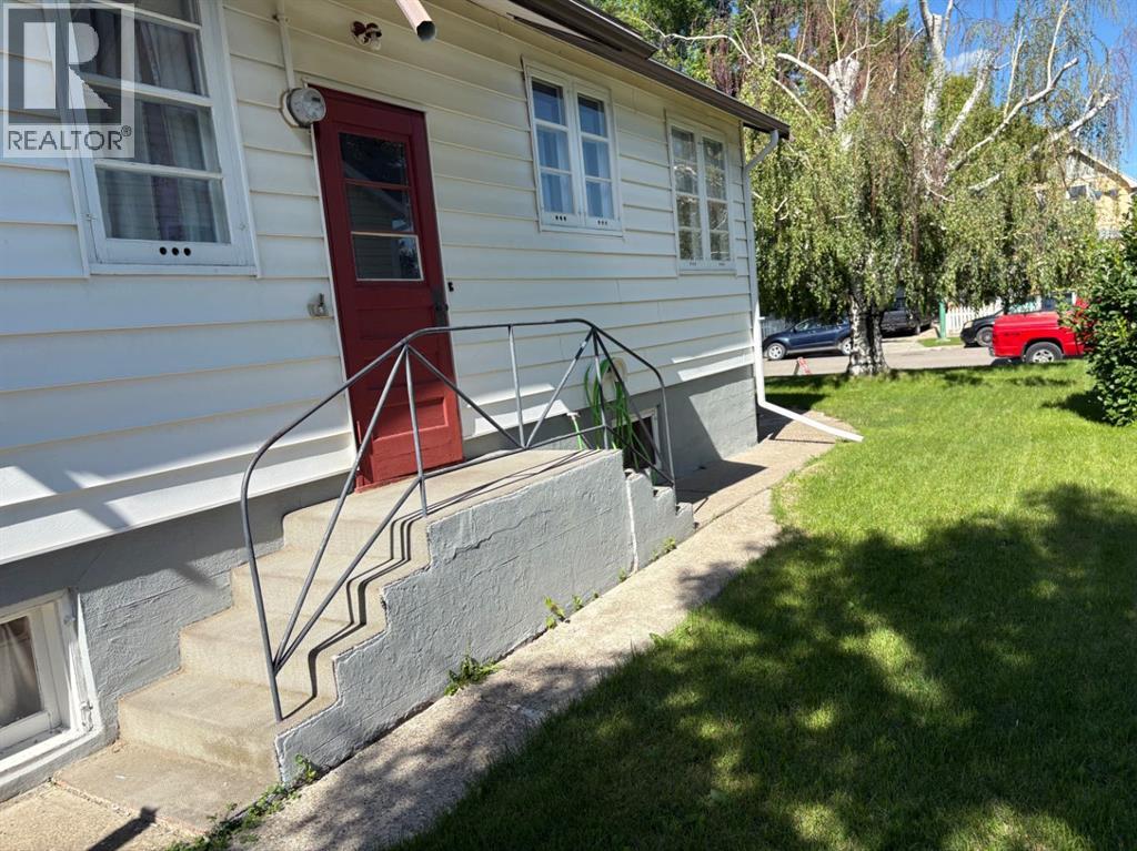 812 6 Street S, Lethbridge, Alberta  T1J 2E8 - Photo 9 - A2305318