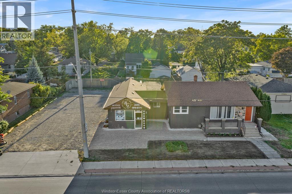 3225 WALKER ROAD, Windsor, Ontario