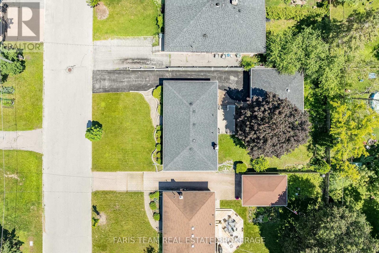 37 Downsview Drive, Barrie, Ontario  L4M 4P9 - Photo 31 - S13474014