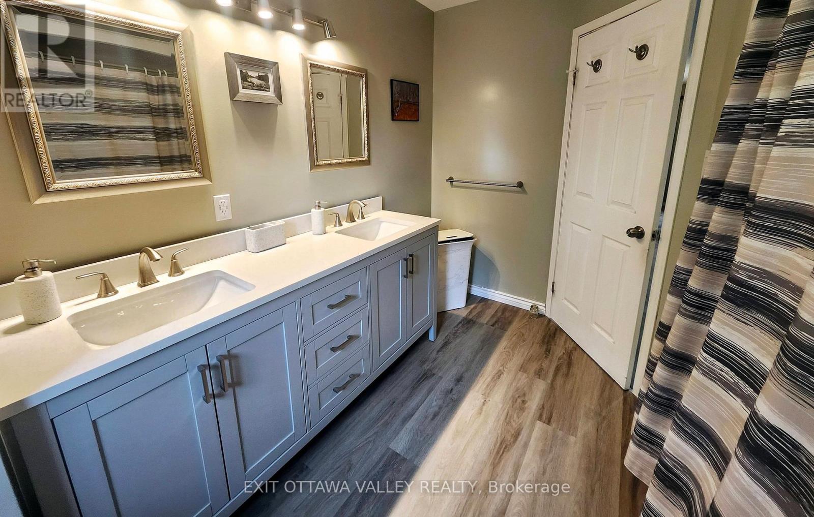 2943 B Line Road, Laurentian Valley, Ontario  K8A 6W6 - Photo 17 - X13172522