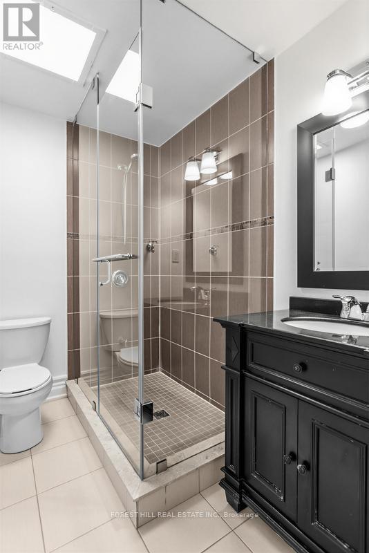 46 Viamede Crescent, Toronto, Ontario  M2K 2A8 - Photo 24 - C13473212