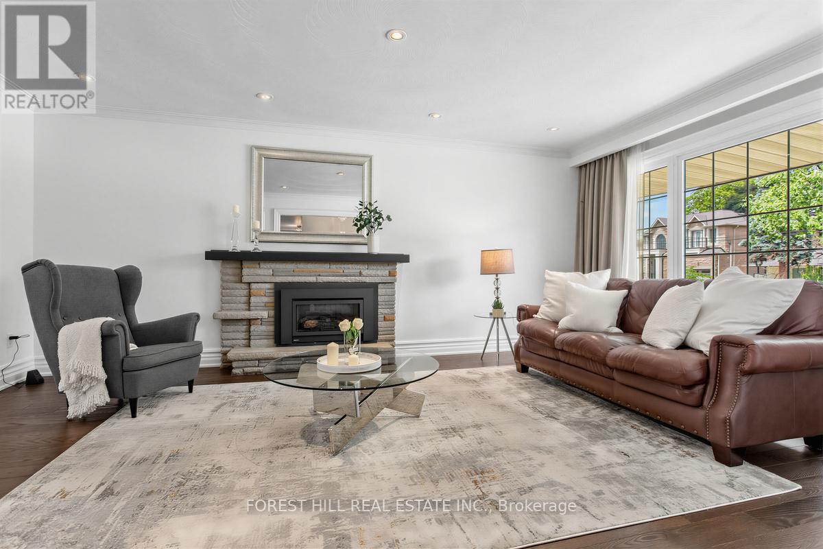 46 Viamede Crescent, Toronto, Ontario  M2K 2A8 - Photo 6 - C13473212