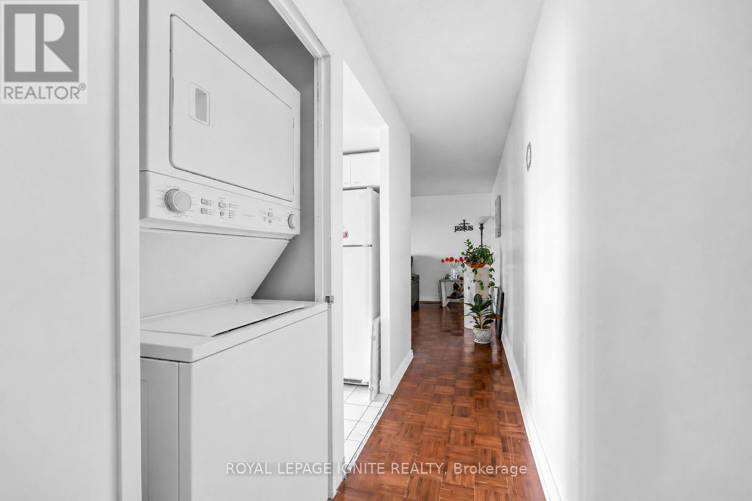 1708 - 350 Webb Drive, Mississauga, Ontario  L5B 3W4 - Photo 6 - W13474006