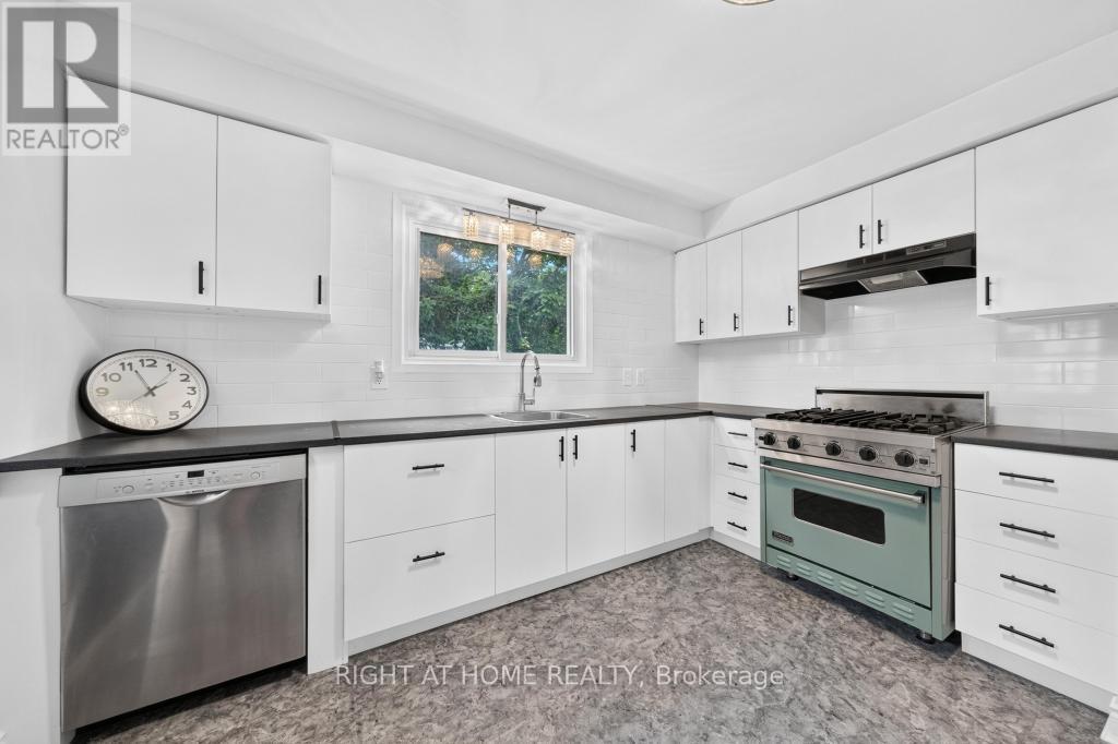 662 Montego Crescent, Burlington, Ontario  L7N 2Z1 - Photo 10 - W13474064