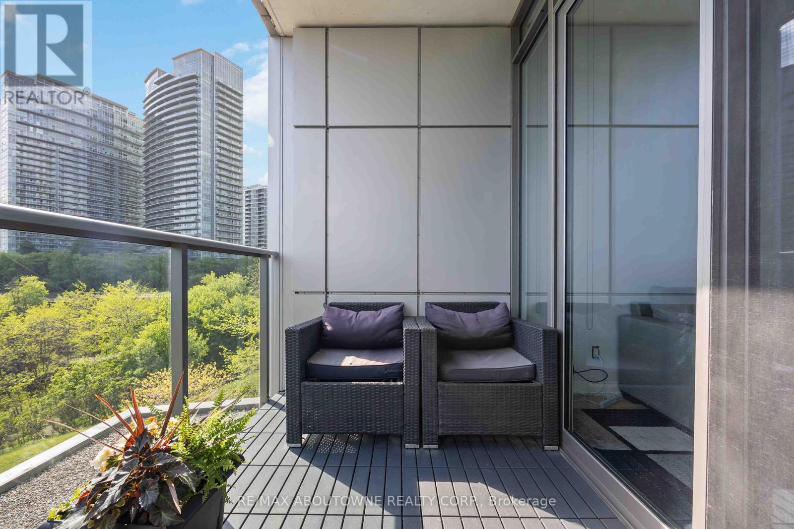 303 - 88 Park Lawn Road, Toronto, Ontario  M8Y 0B5 - Photo 15 - W13474104