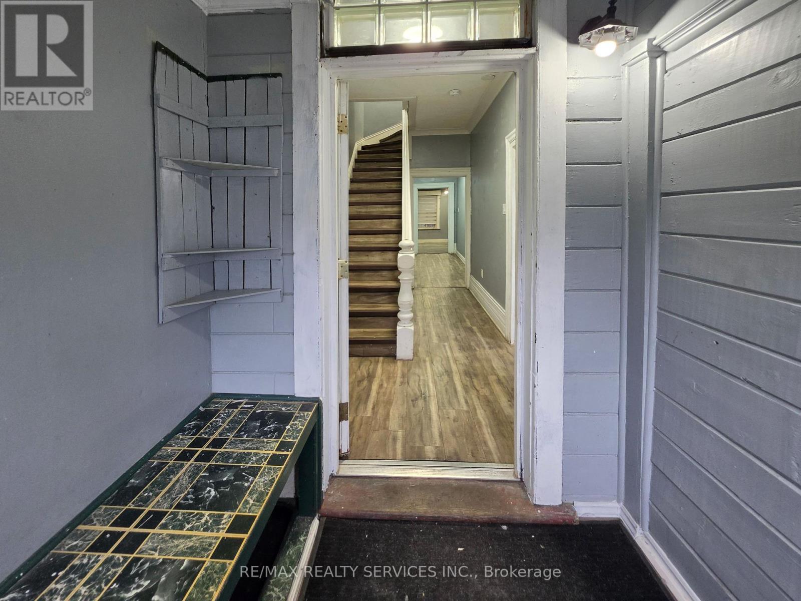 93 Church Street E, Brampton, Ontario  L6V 1G5 - Photo 2 - W13474116
