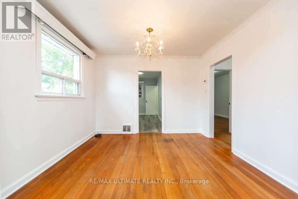 61 Yorkview Drive, Toronto, Ontario  M2R 1J7 - Photo 13 - W13474152