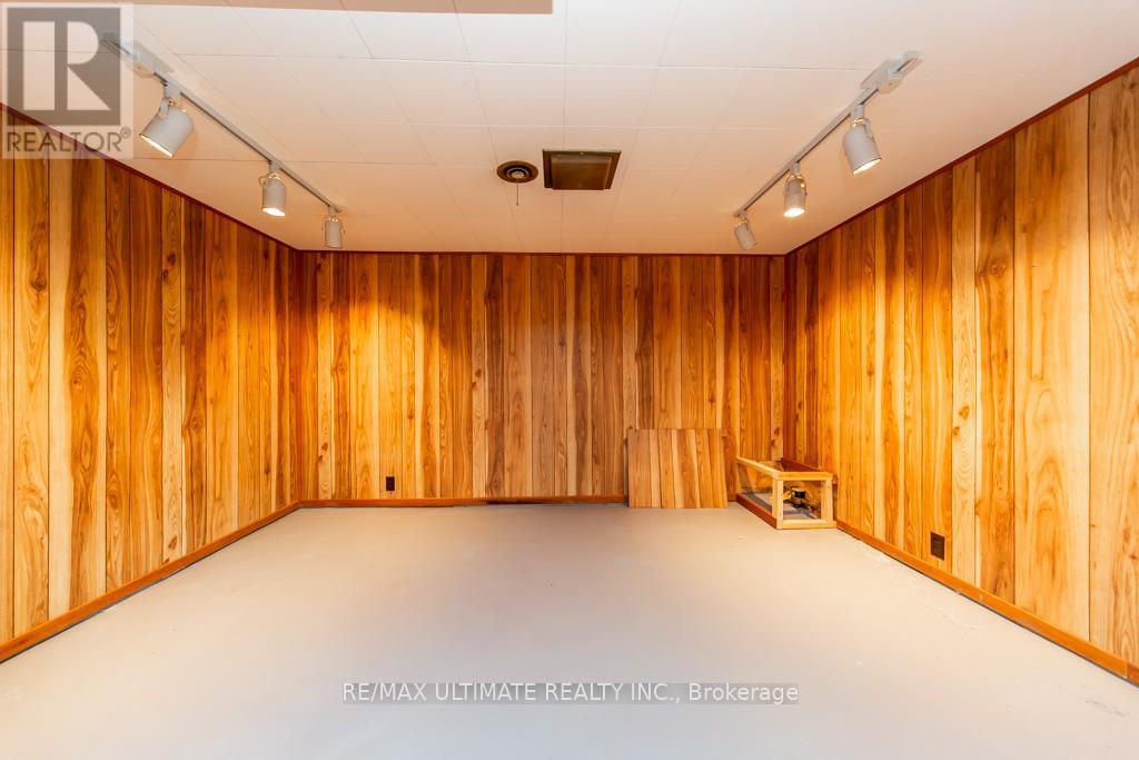 61 Yorkview Drive, Toronto, Ontario  M2R 1J7 - Photo 40 - W13474152