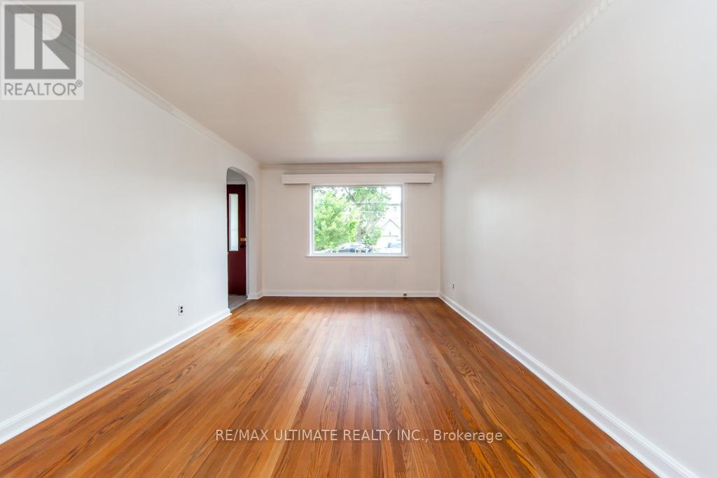 61 Yorkview Drive, Toronto, Ontario  M2R 1J7 - Photo 7 - W13474152