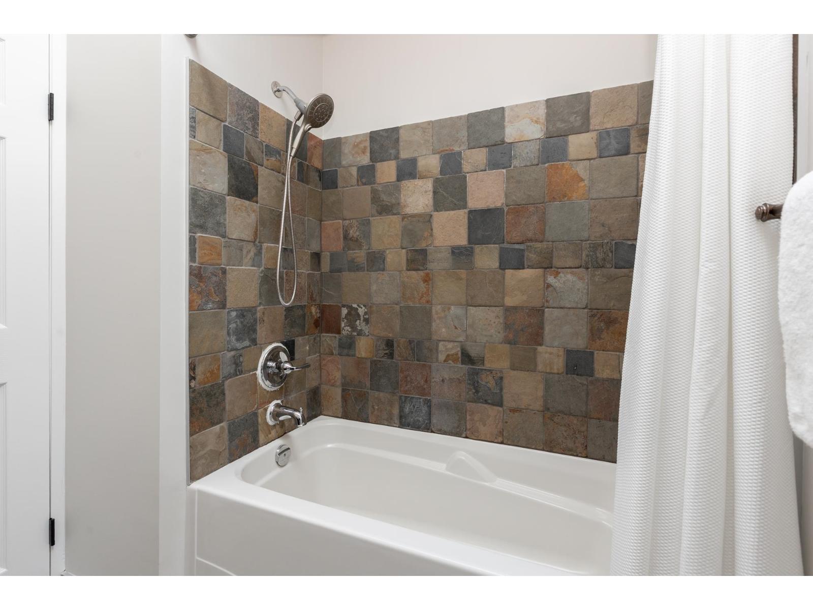 21489 90 Avenue, Langley, British Columbia  V1M 1Z2 - Photo 22 - R3137090
