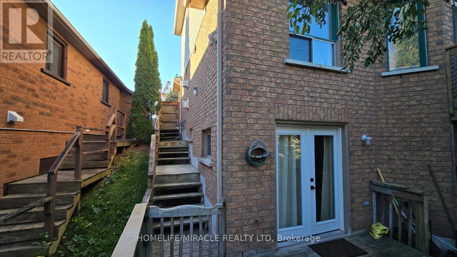 12 Gore Drive, Barrie, Ontario  L4N 8L3 - Photo 23 - S12491812