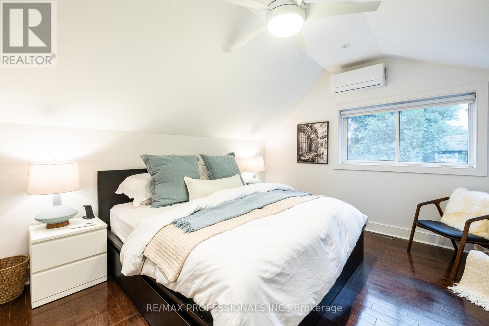 4625 Dundas Street W, Toronto, Ontario  M9A 1A4 - Photo 17 - W13468562