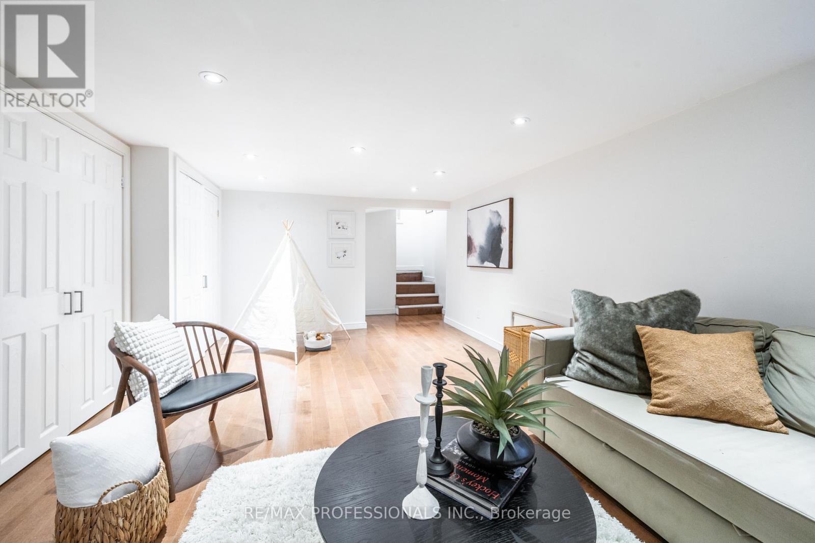 4625 Dundas Street W, Toronto, Ontario  M9A 1A4 - Photo 29 - W13468562