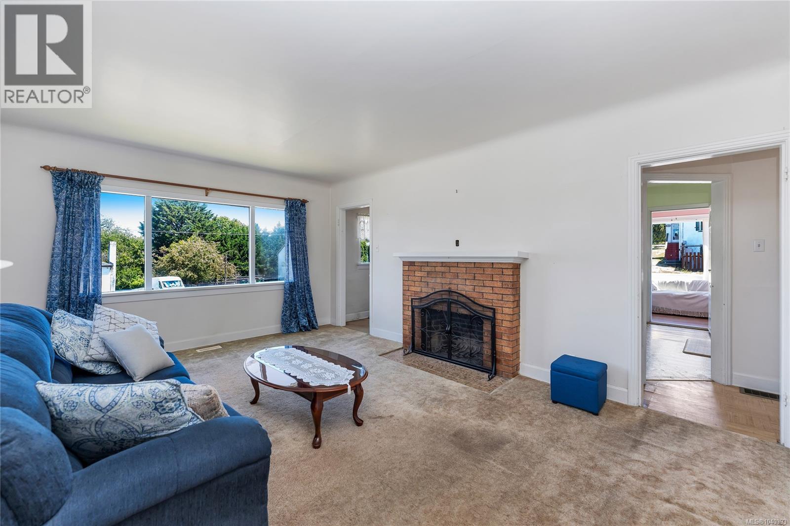 201 Burnside Rd, Saanich, British Columbia  V9A 1C4 - Photo 10 - 1040393