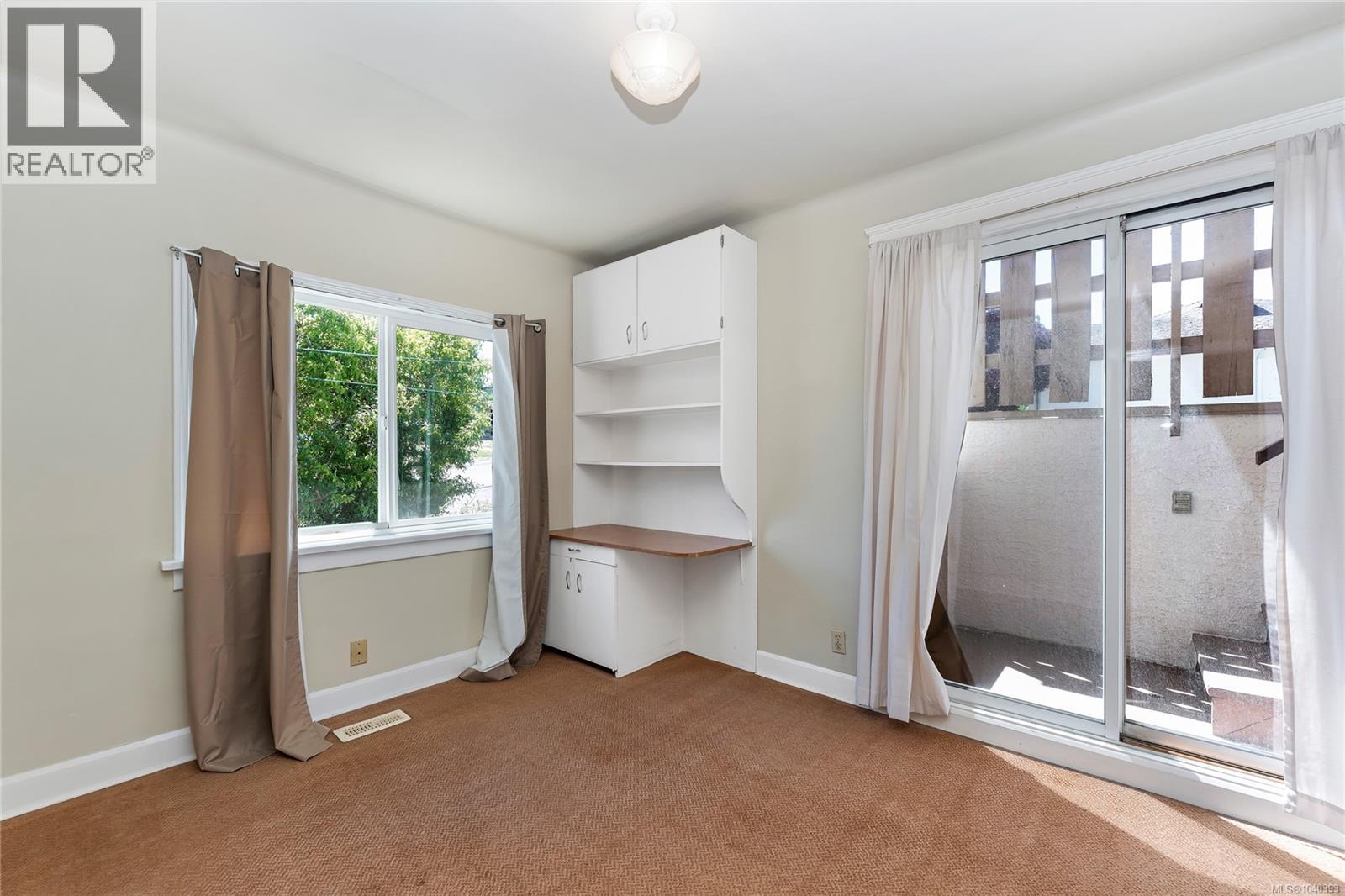 201 Burnside Rd, Saanich, British Columbia  V9A 1C4 - Photo 13 - 1040393