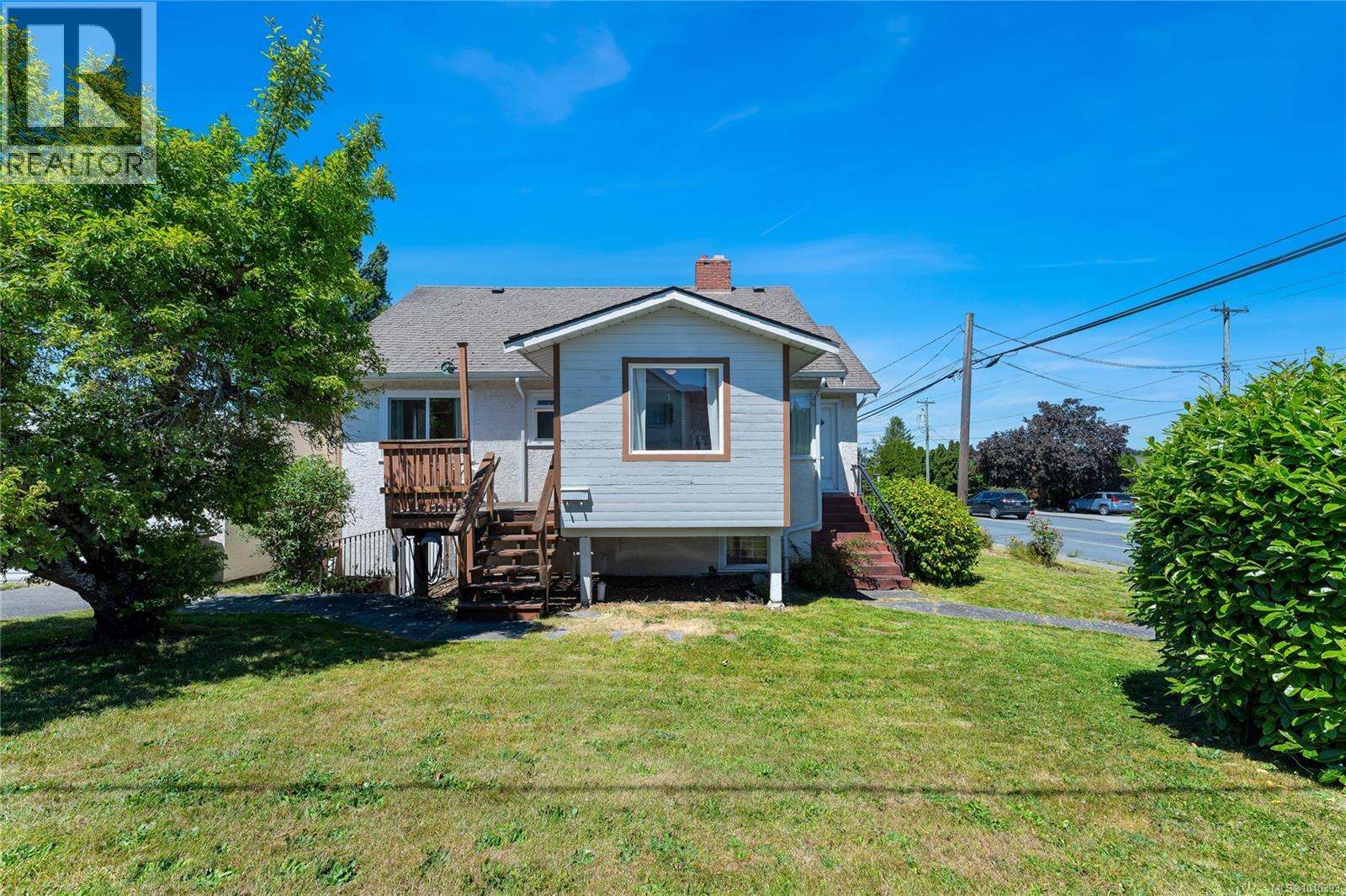 201 Burnside Rd, Saanich, British Columbia  V9A 1C4 - Photo 2 - 1040393