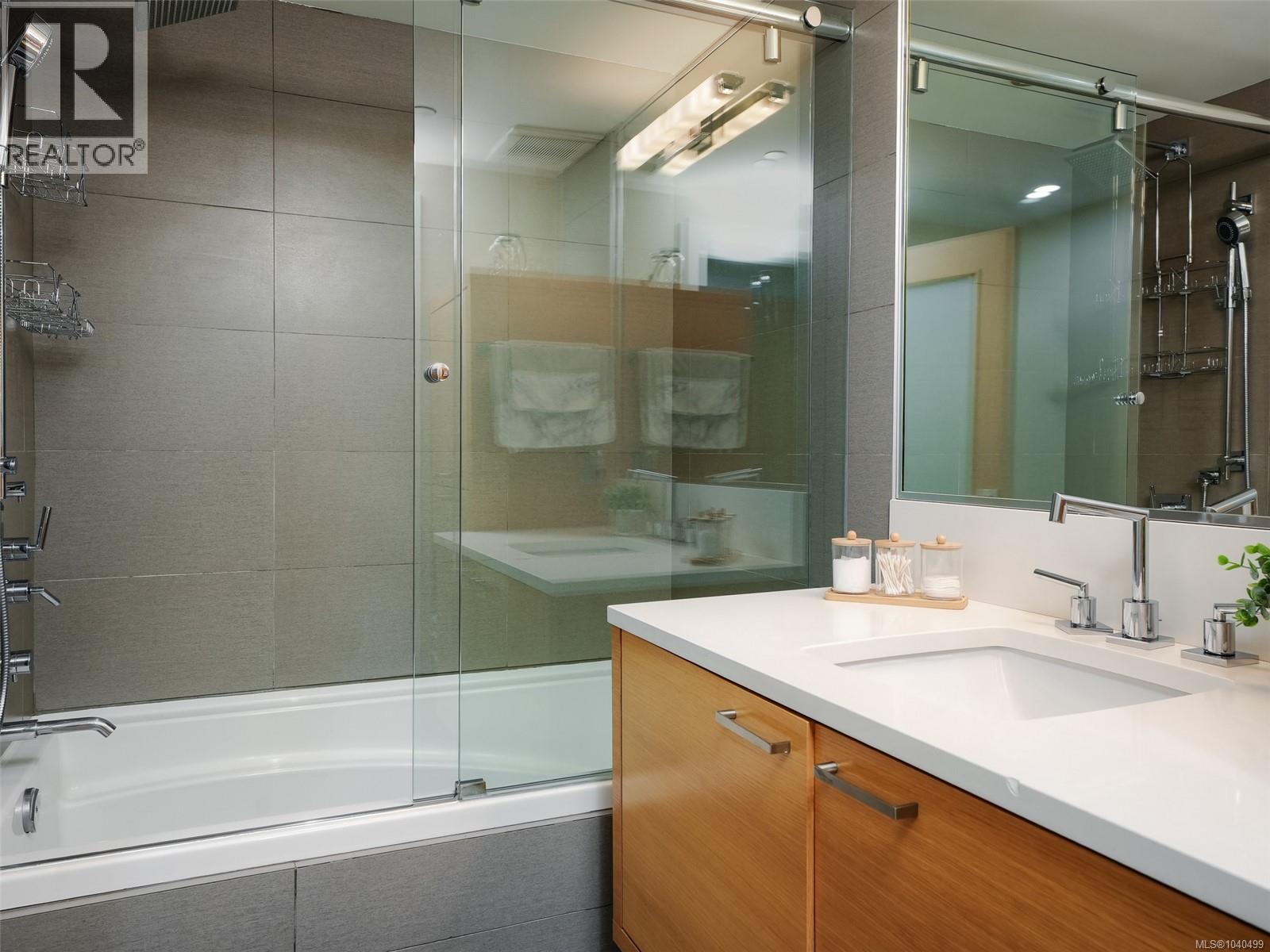 101 851 Verdier Ave, Central Saanich, British Columbia  V8M 1C5 - Photo 17 - 1040499