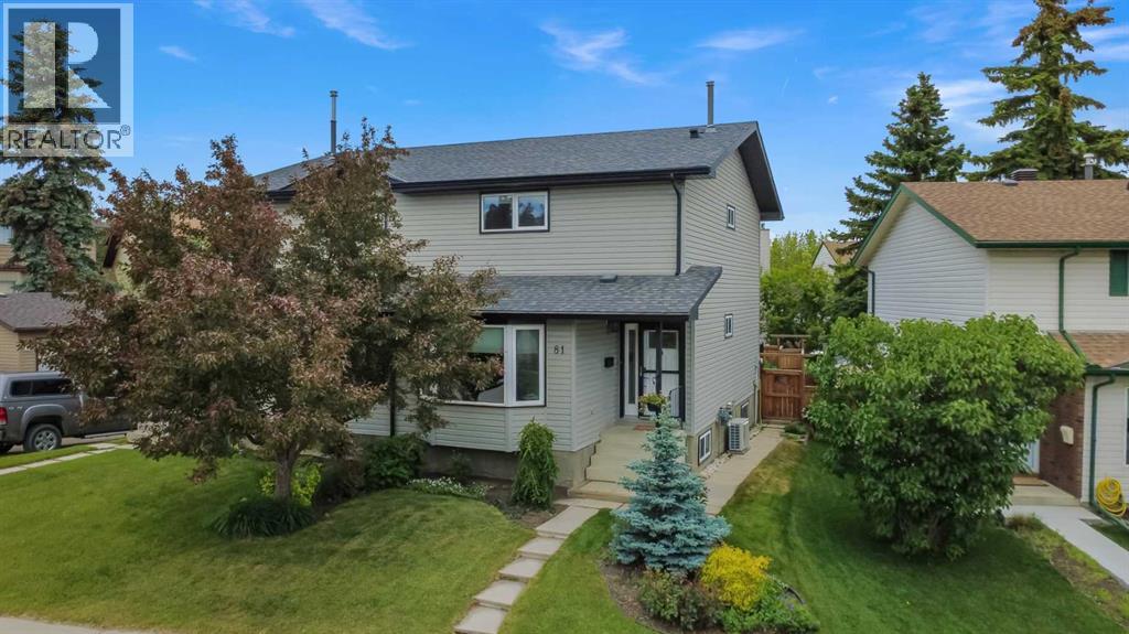 81 Strathcona Crescent SW, Calgary, Alberta