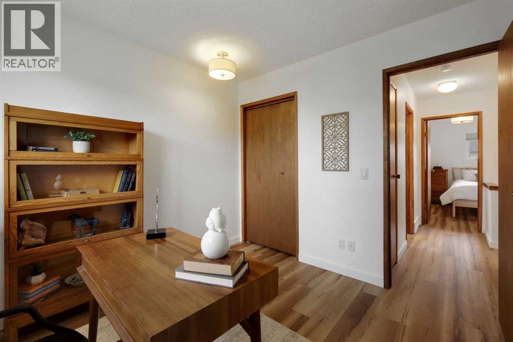 81 Strathcona Crescent SW, Calgary, Alberta  T3H 1K9 - Photo 18 - A2322292
