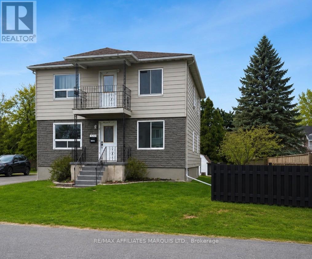 127 NEW STREET, Cornwall, Ontario