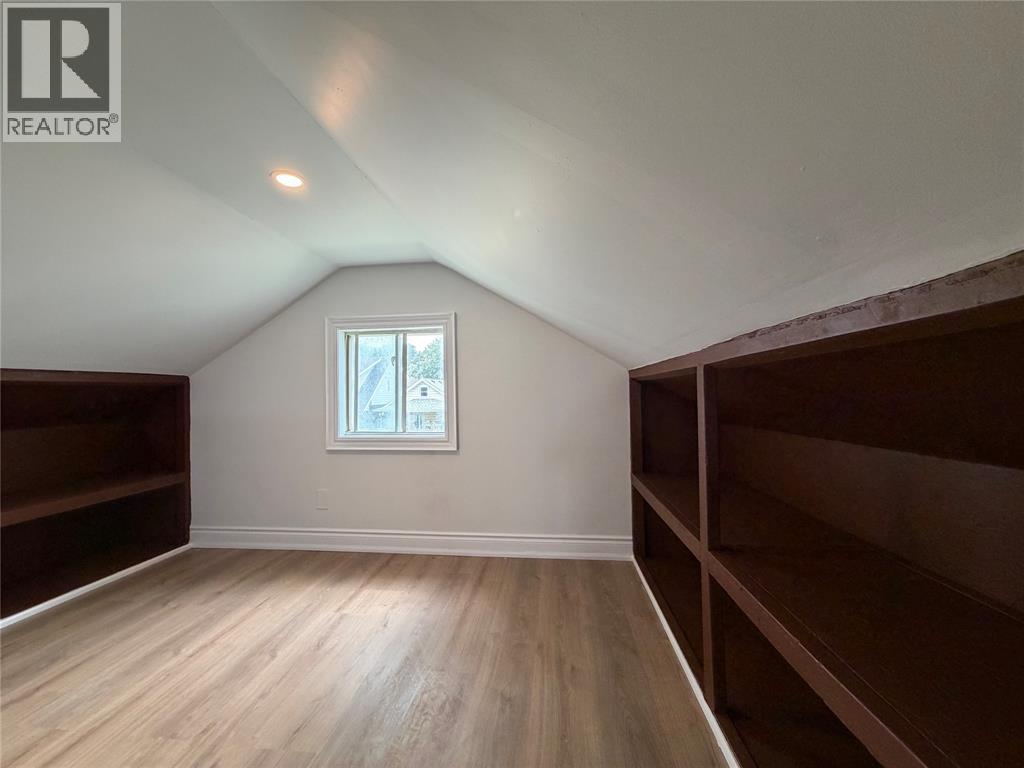 1030 Oak Street, Windsor, Ontario  N9A 5G4 - Photo 13 - 26014802