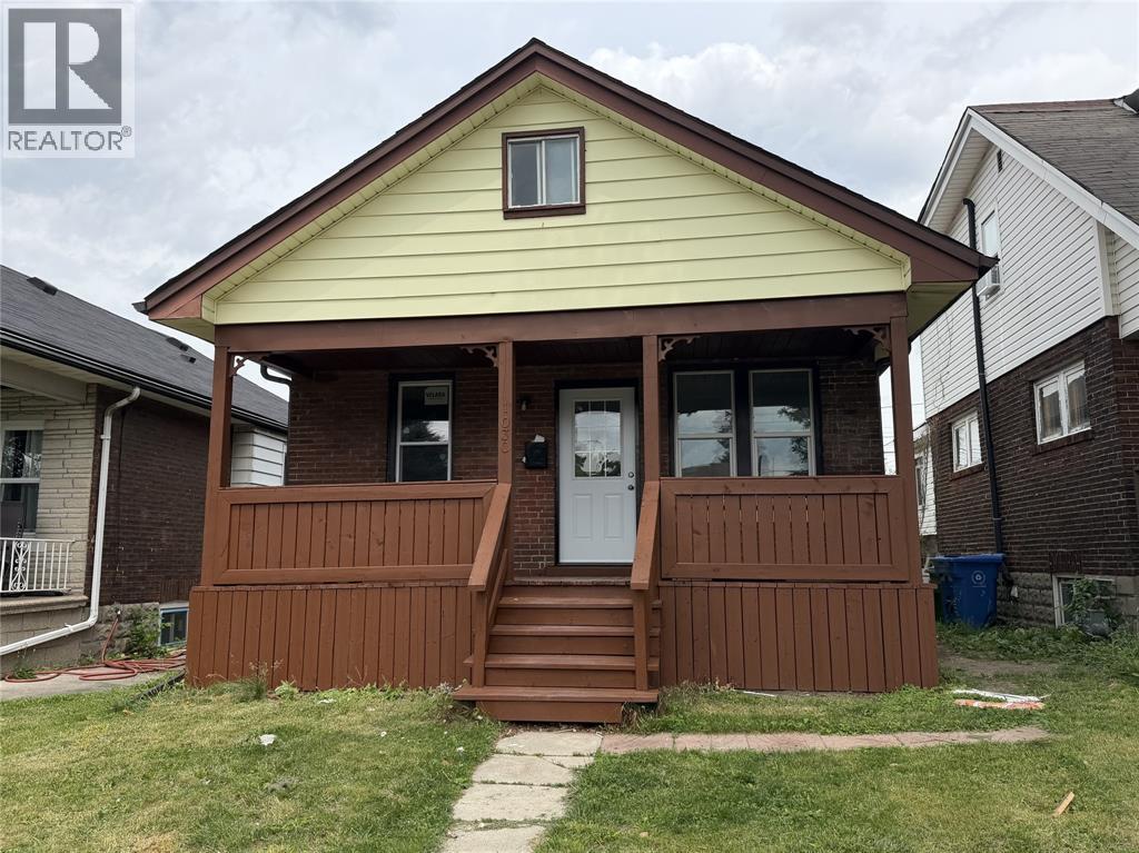 1030 OAK STREET, Windsor, Ontario