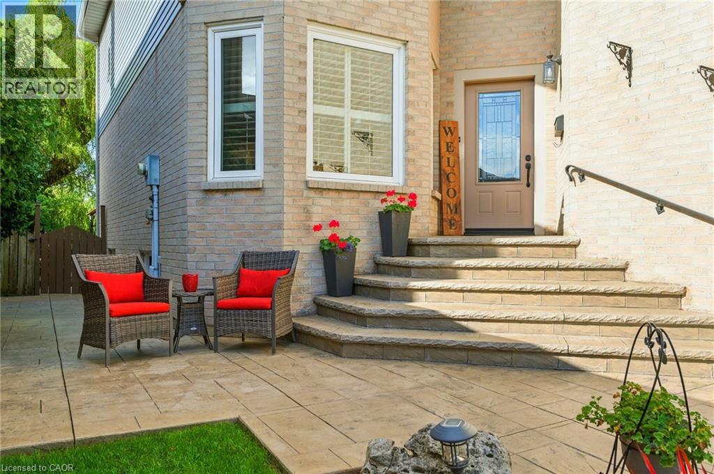 5399 Sheldon Park Drive, Burlington, Ontario  L7L 5W9 - Photo 3 - 40841581