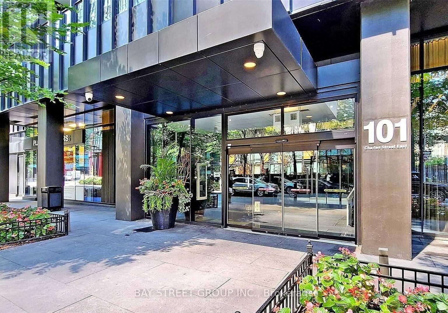 2909 - 101 CHARLES STREET E, Toronto, Ontario