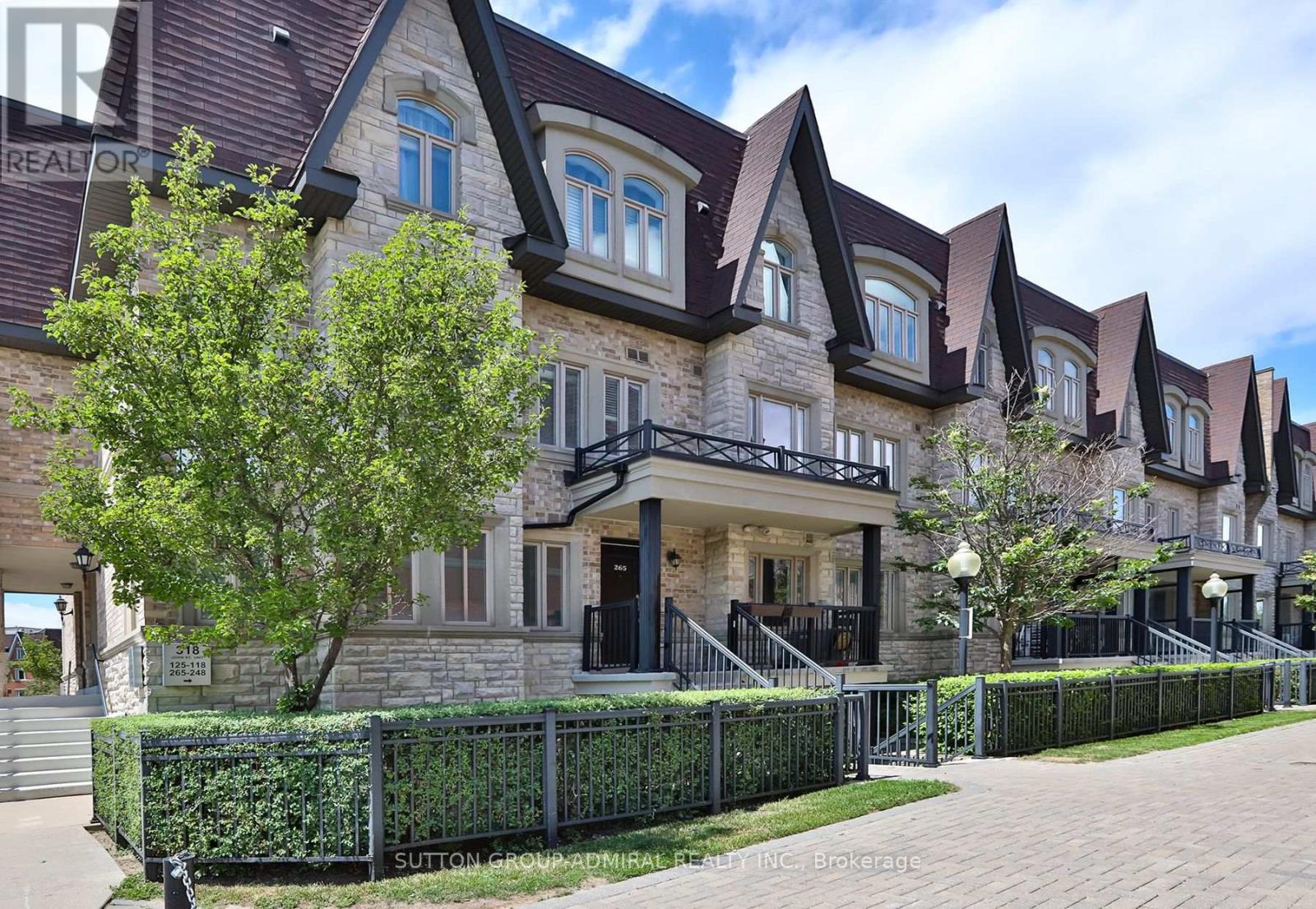 265 - 318 JOHN STREET, markham (aileen-willowbrook), Ontario