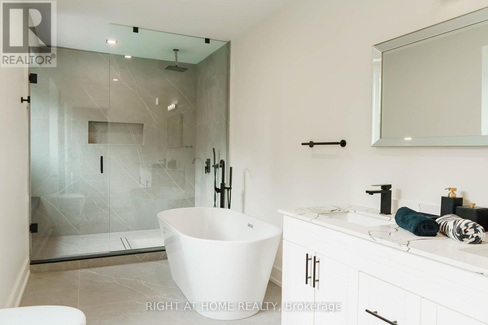 6 Ladyslipper Court N, Markham (Bayview Glen), Ontario  L3T 2S4 - Photo 29 - N13474232