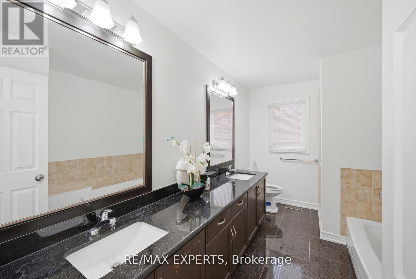 11 Horizon Court, Richmond Hill (Doncrest), Ontario  L4B 3G1 - Photo 41 - N13474258