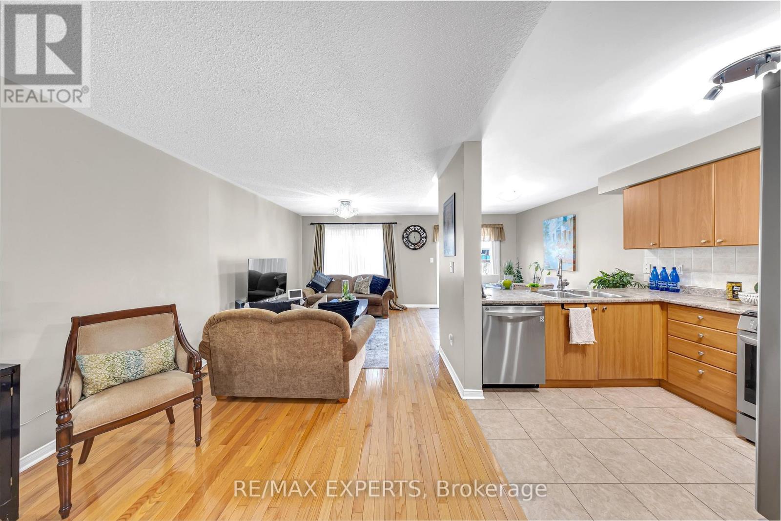 5231 Tresca Trail, Mississauga, Ontario  L5M 0C9 - Photo 9 - W13474090