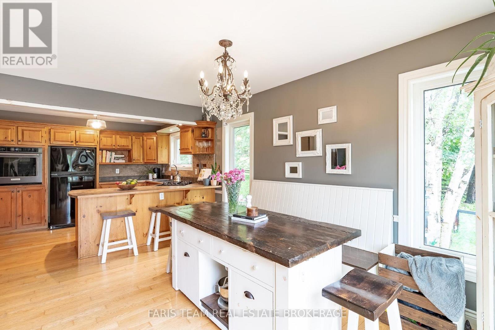 2268 Flos Road 10 E, Springwater, Ontario  L0L 1P0 - Photo 12 - S13474194