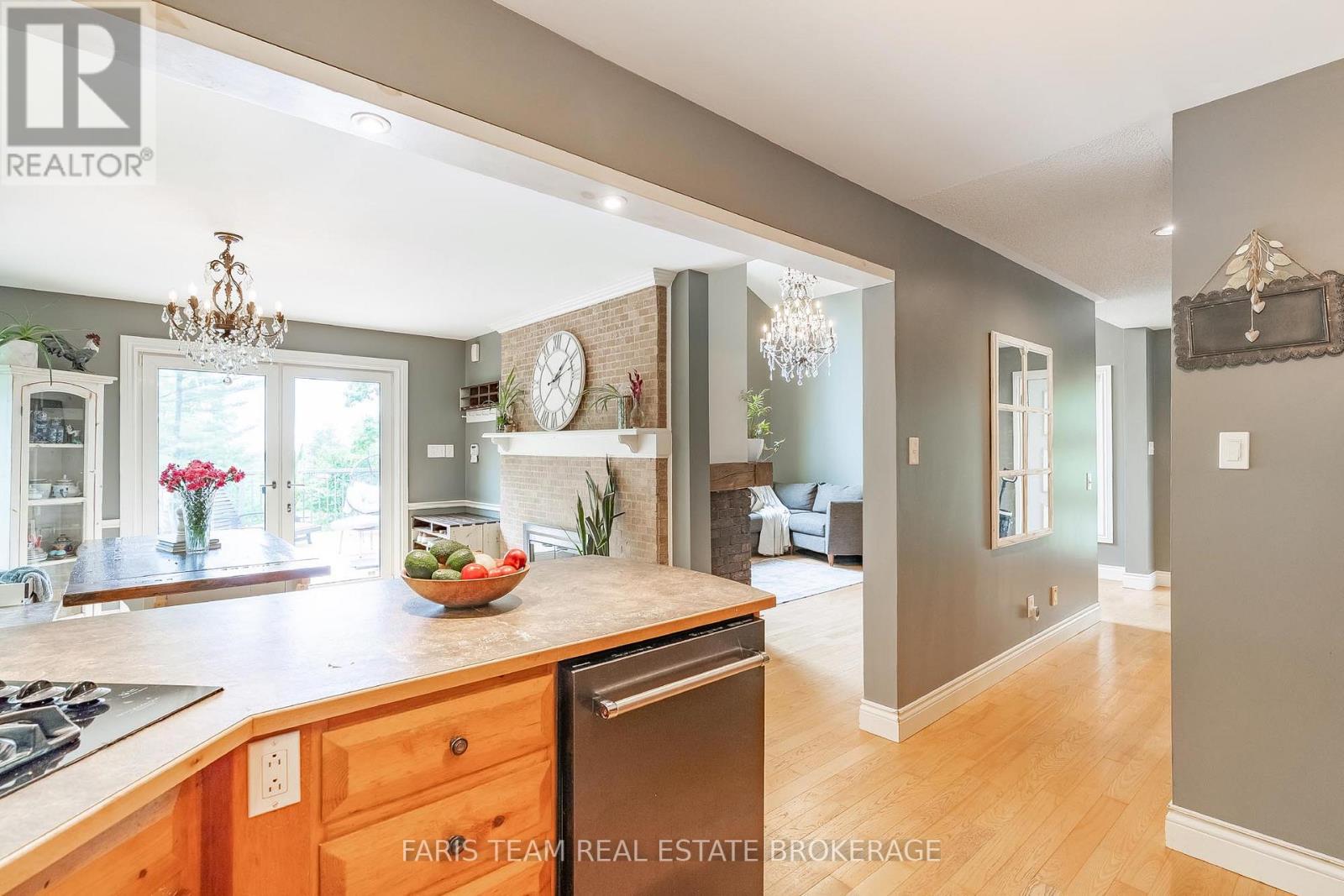 2268 Flos Road 10 E, Springwater, Ontario  L0L 1P0 - Photo 9 - S13474194