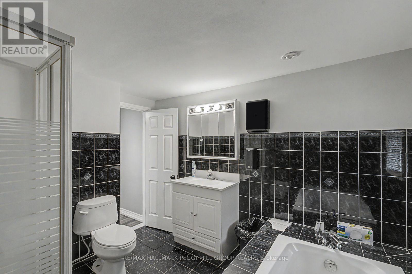173 Dunlop Street W, Barrie (Queen's Park), Ontario  L4N 1B4 - Photo 14 - S13474354