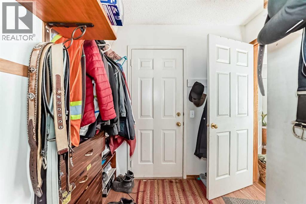 182 Somerglen Road SW, Calgary, Alberta  T2Y 3V4 - Photo 27 - A2319283