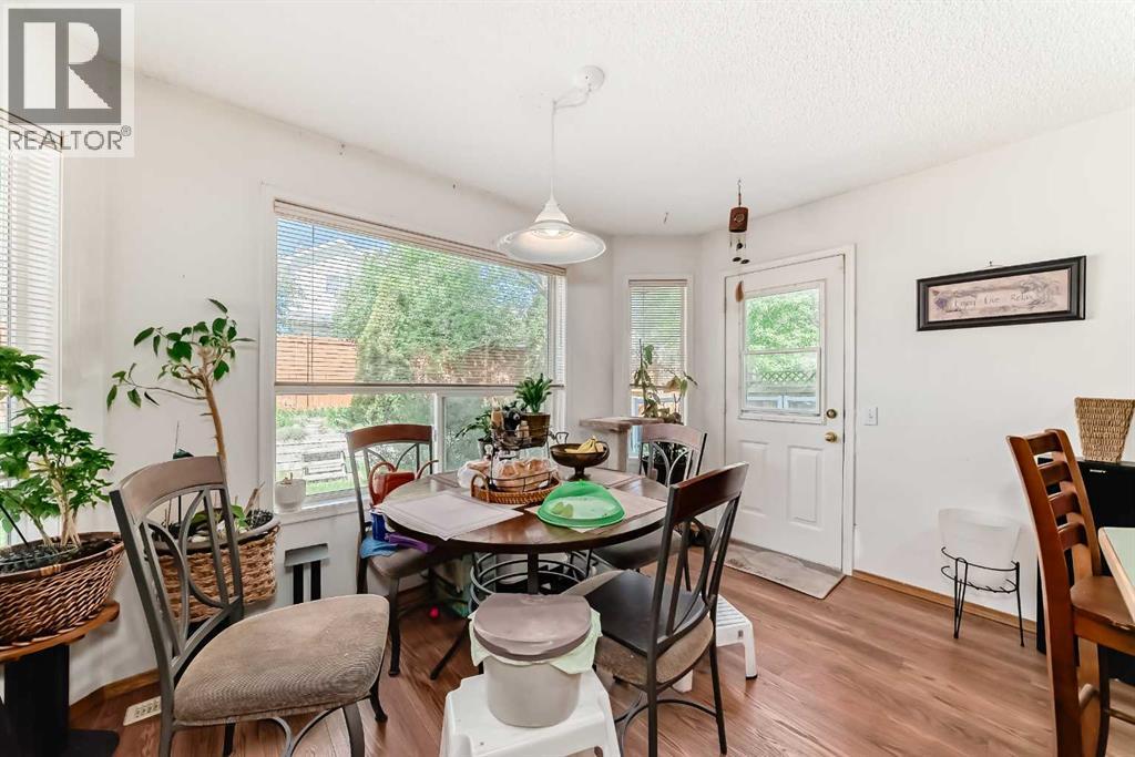 182 Somerglen Road SW, Calgary, Alberta  T2Y 3V4 - Photo 5 - A2319283