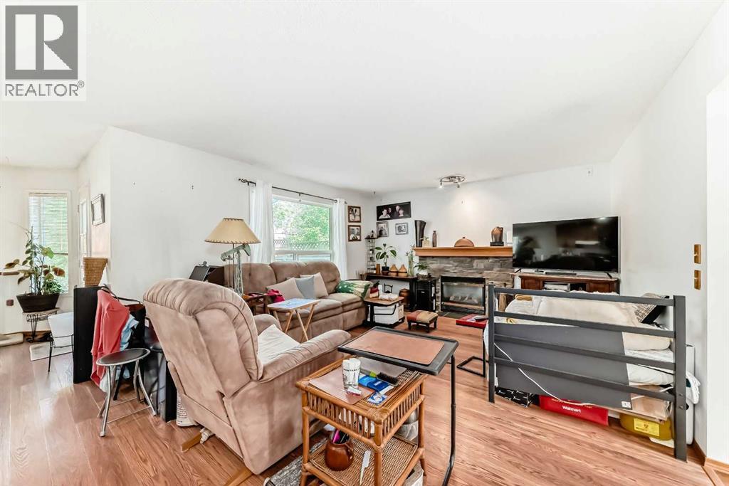182 Somerglen Road SW, Calgary, Alberta  T2Y 3V4 - Photo 7 - A2319283