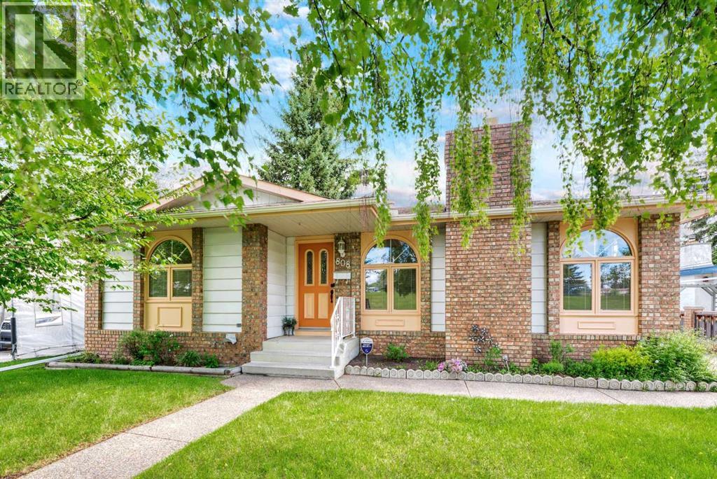 808 Canterbury Drive SW, Calgary, Alberta