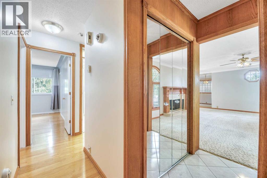 808 Canterbury Drive SW, Calgary, Alberta  T2W 2A1 - Photo 23 - A2320099