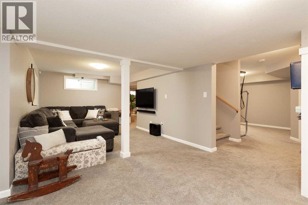 205 Kings Bay S, Lethbridge, Alberta  T1K 5G1 - Photo 35 - A2321645